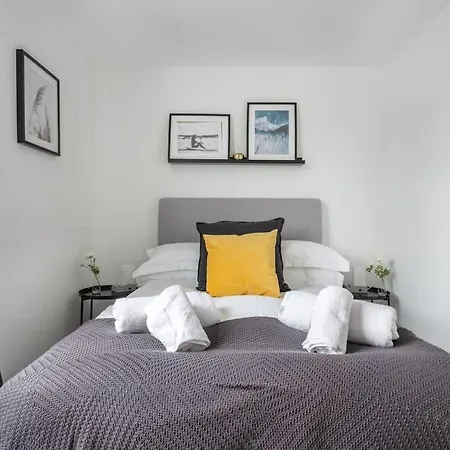 Dom wakacyjny Spacious, Modern Home, Newquay W/ Parking New Quay