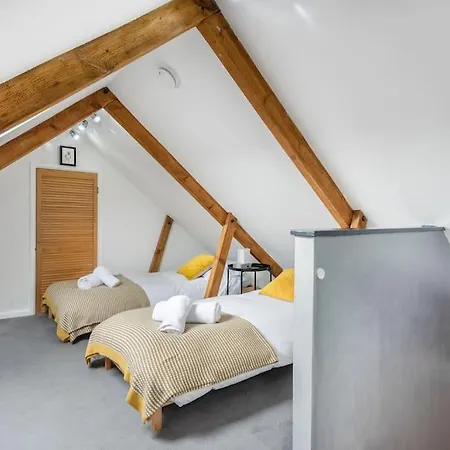 Spacious, Modern Home, Newquay W/ Parking New Quay